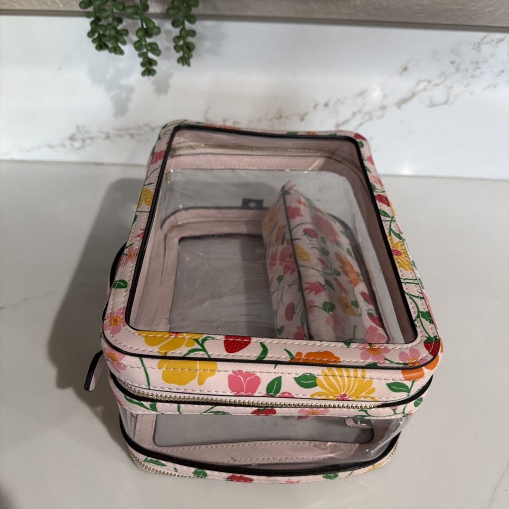 Kate Spade Strawberry Garden Travel Cosmetic Set Pink Multi - Picture 3 of 8
